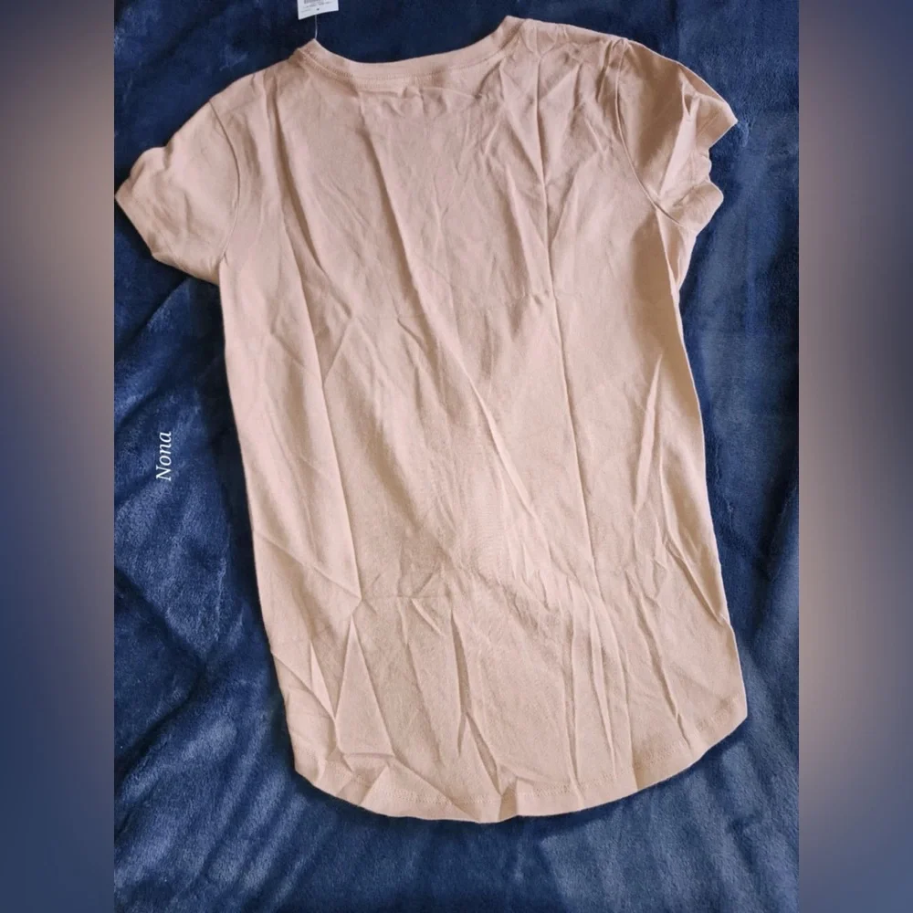 Abercrombie and Fitch Knotted Tee size Small NWT - Picture 3 of 3